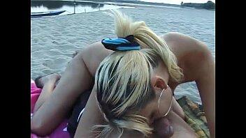 video porno Sex with a cutie girl on the lake